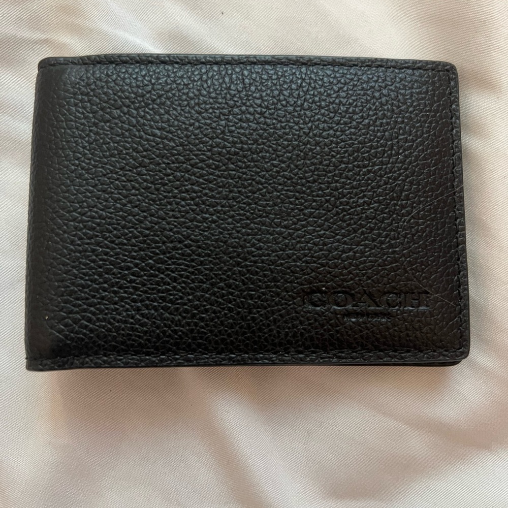 Men's Coach billfold wallet